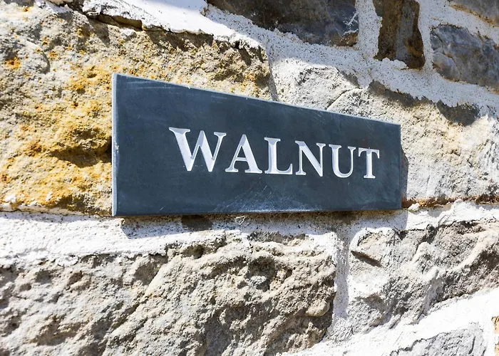 Walnut * Cloughton