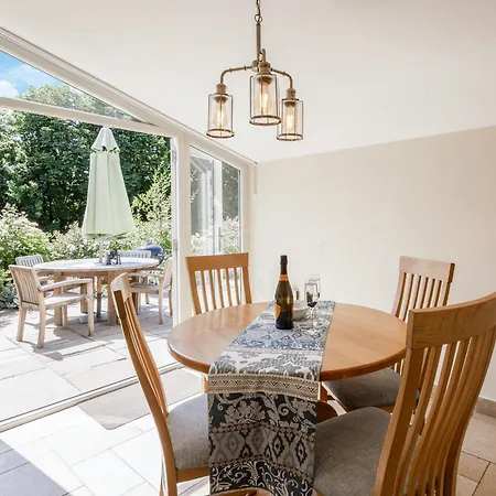 Walnut Holiday home Cloughton