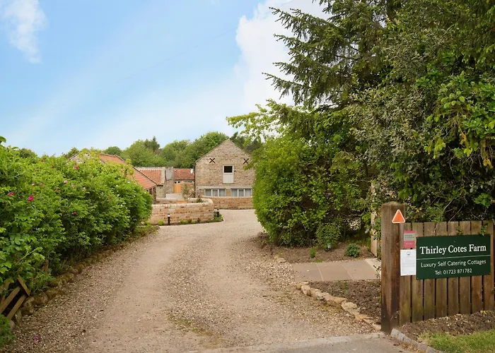 Walnut Holiday home Cloughton